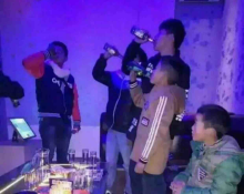 兄弟们,聊一下吧