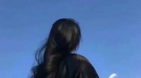 如果一个人秒回了你,那也只能说明这个人也在玩手机而已。如果一个人在线却一天没回你,那么姑娘/小子别等了,她/他根本不想理你,现在这个时代人人手机不离手的,何必呢?该来的总会来努力吧-KilaKila直播